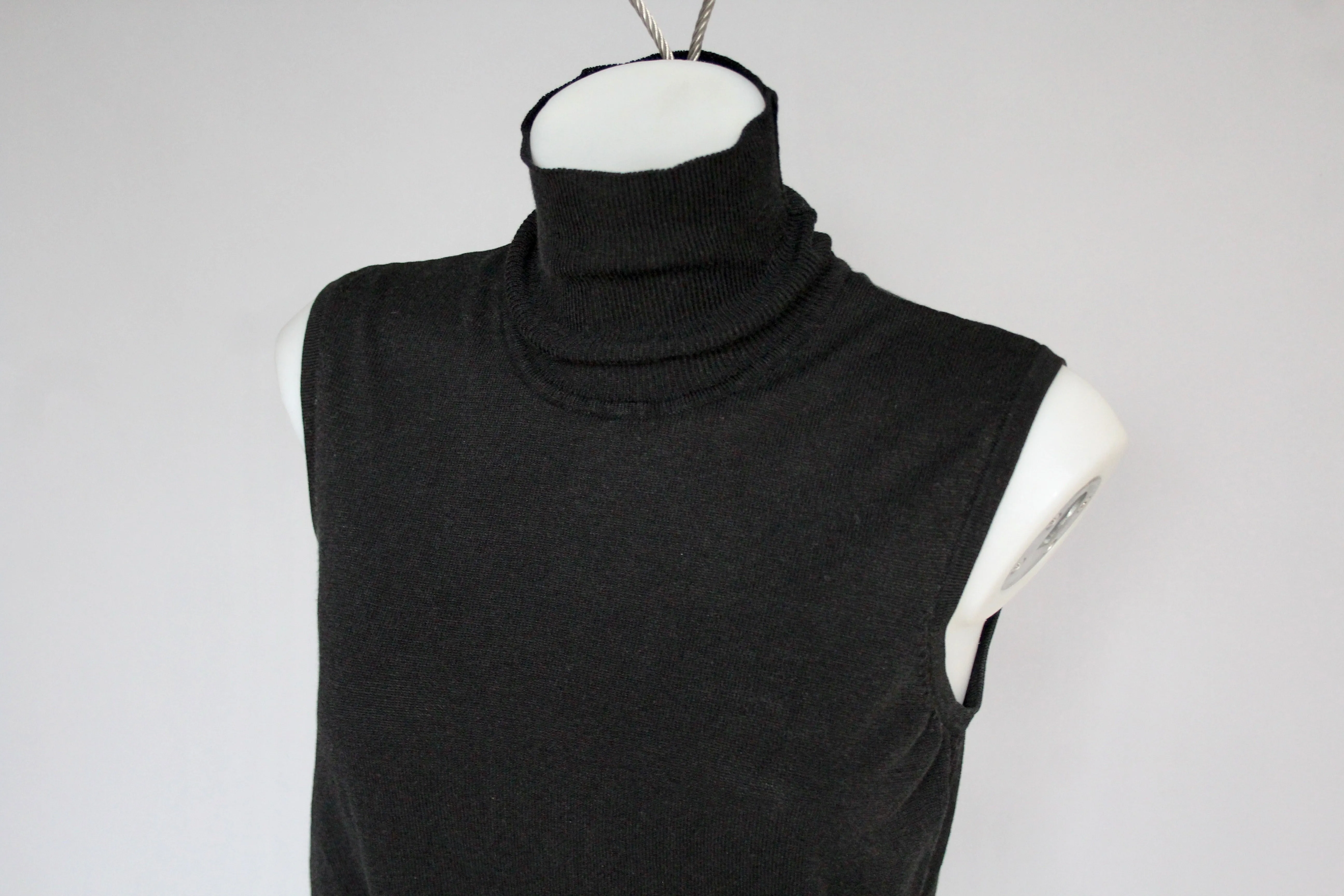 90s Black Sleeveless Turtleneck - M