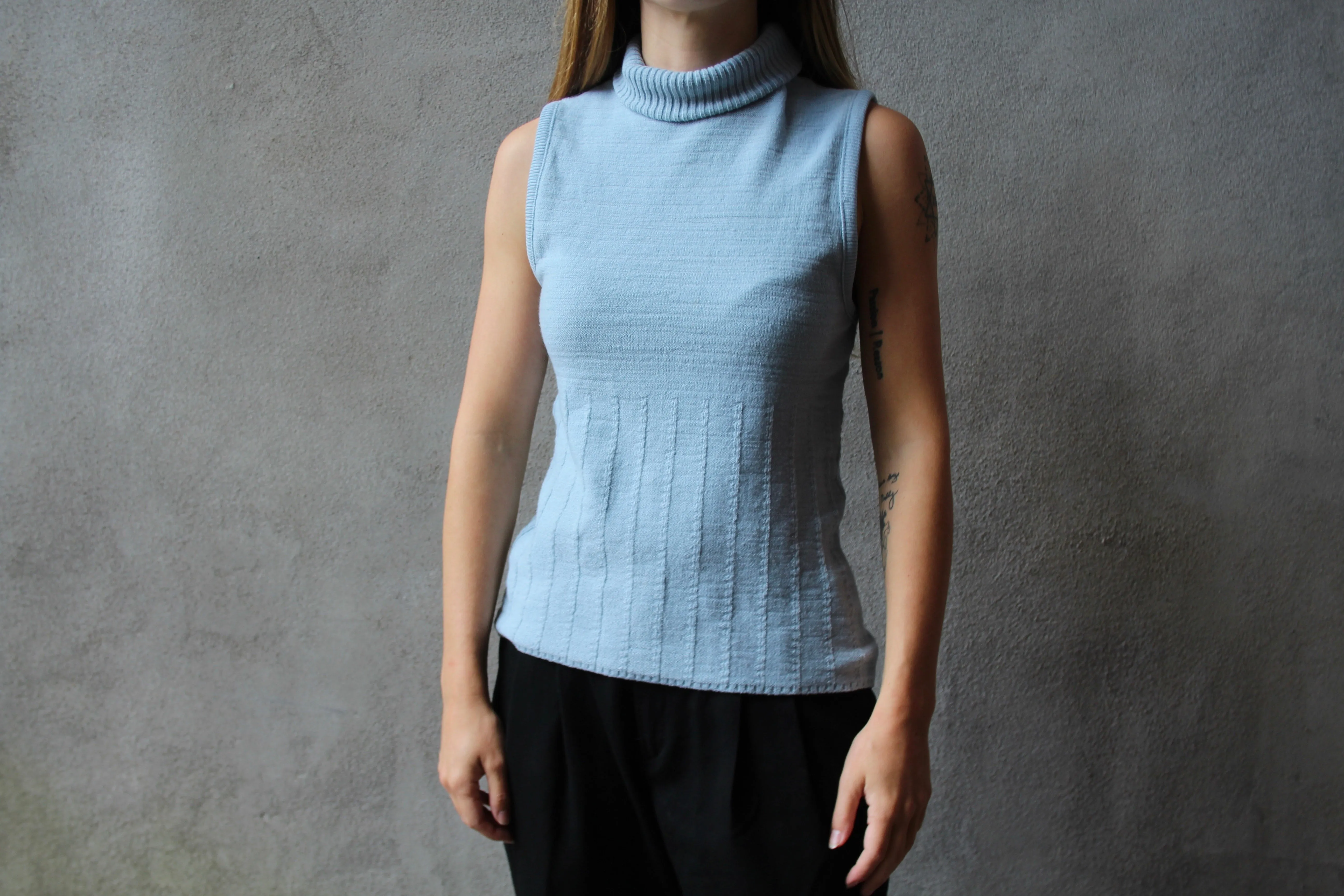 90s Dynamite Ice Blue Turtleneck - M