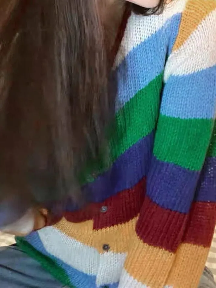 Cardigan à rayures arc-en-ciel de couleur contrastante