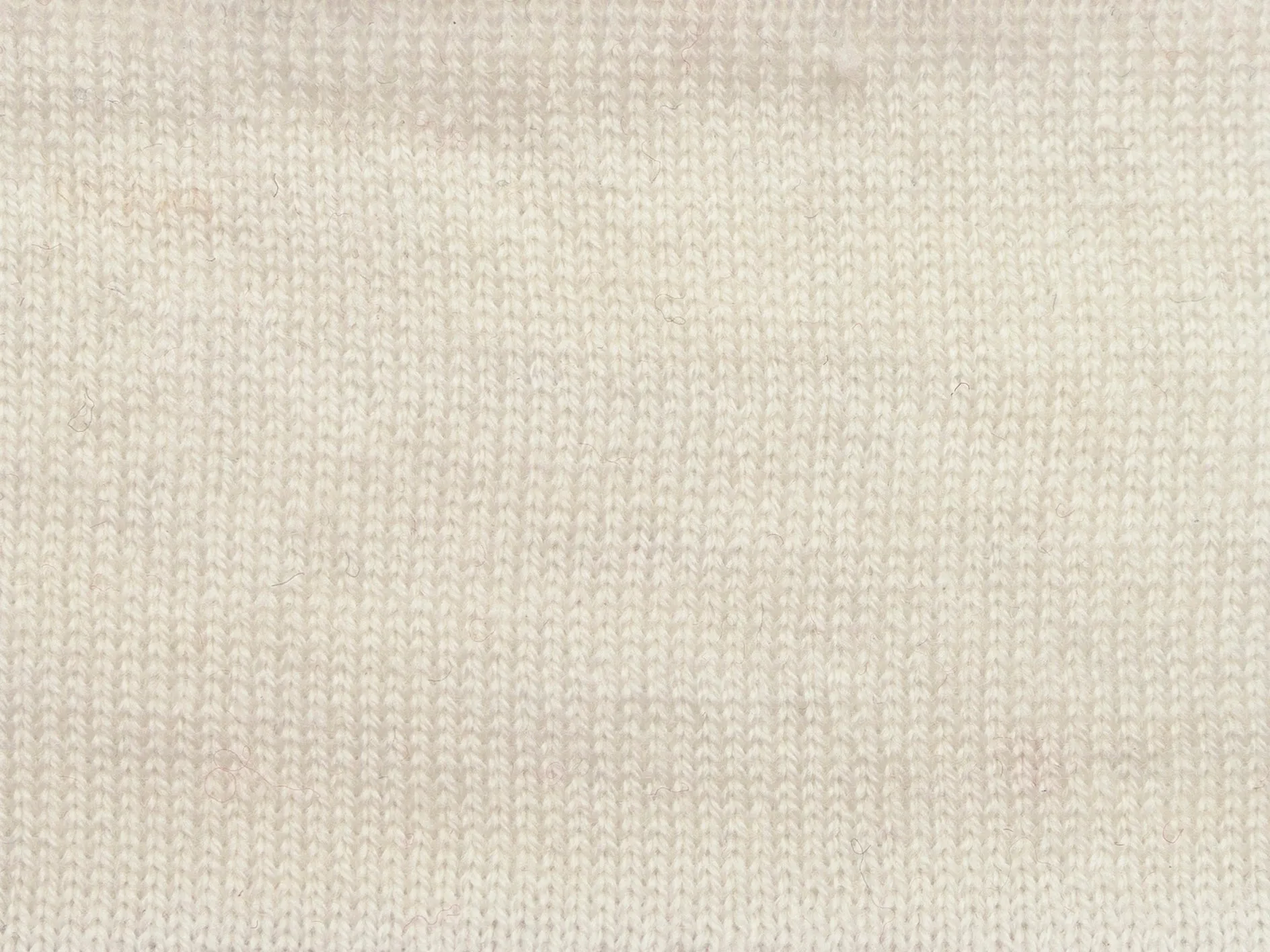 Emmy -The Ice Breaker cardigan cream