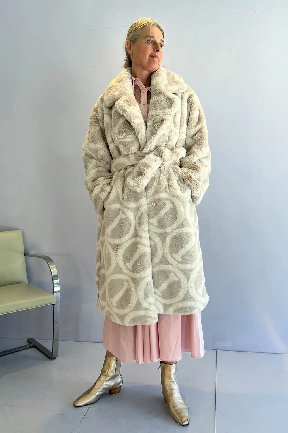 Iceberg- Oversized Coat: White Multi